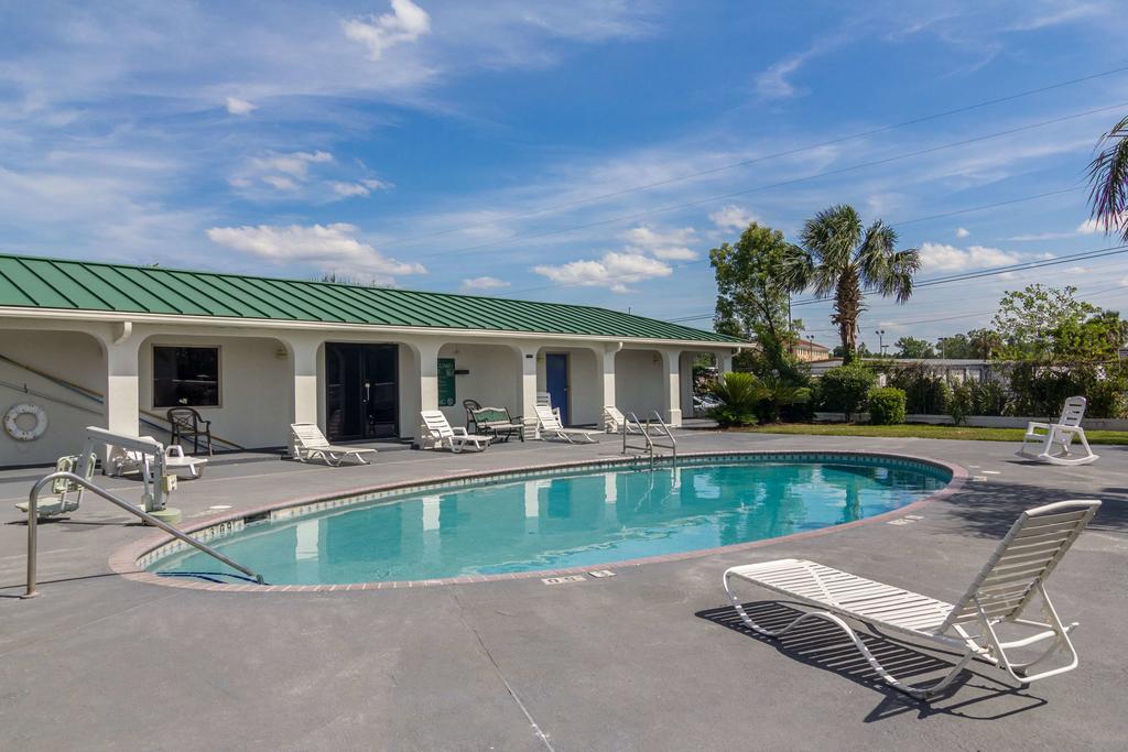 Motel 6 Waycross Exterior foto