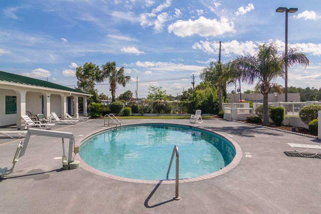 Motel 6 Waycross Exterior foto
